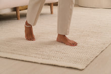 Load image into Gallery viewer, Oakridge Sand Rug