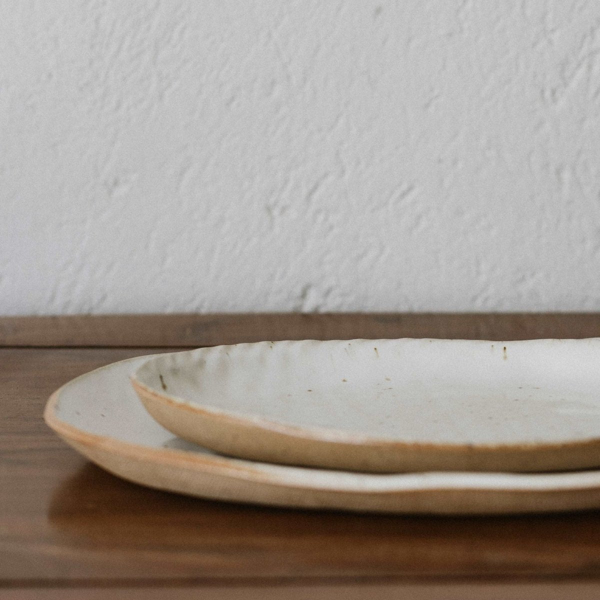 将图片加载到图库查看器，Dinnerware Organic Shaped Plate - Medium