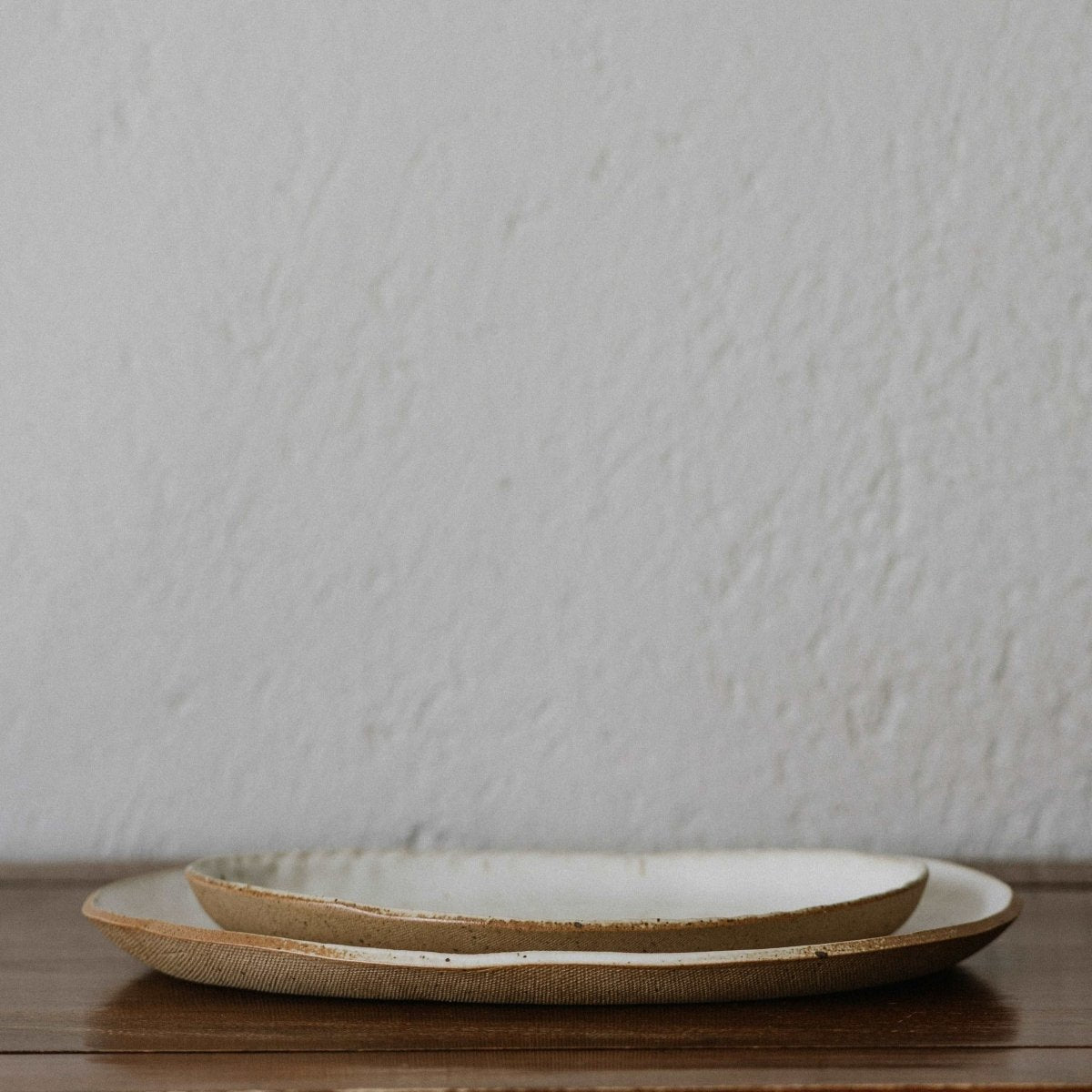 将图片加载到图库查看器，Dinnerware Organic Shaped Plate - Medium