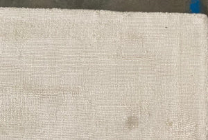 Lithe White Viscose Rug 300 x 400 cm [AS-IS]