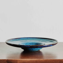 Cargar imagen en el visor de la galería, Wide Rim Glossy Aquamarine Bowl