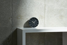 将图片加载到图库查看器，Clocks Edge Aluminum -