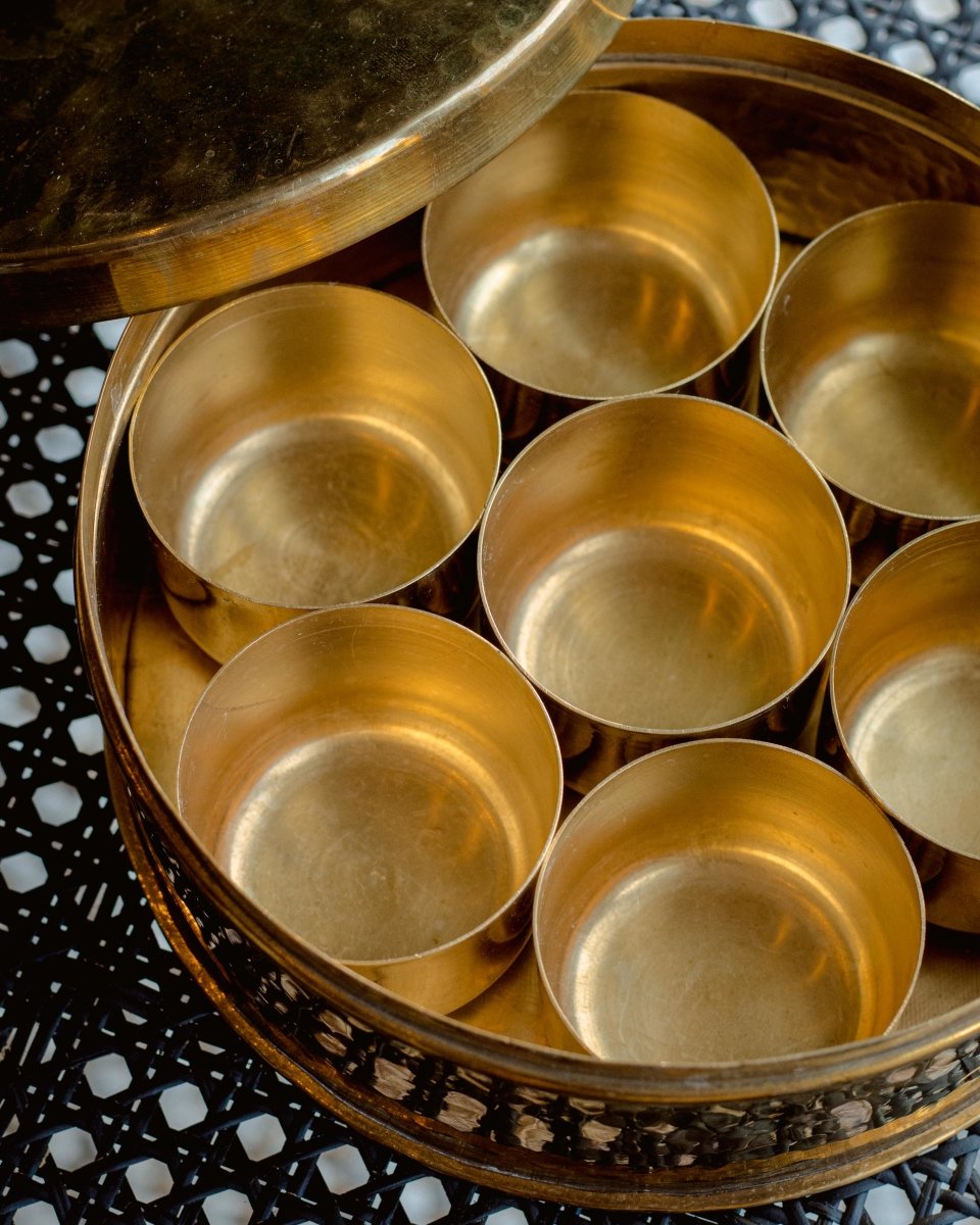 Cargar imagen en el visor de la galería, Tabletop Decor Hammered Brass Spice Box -
