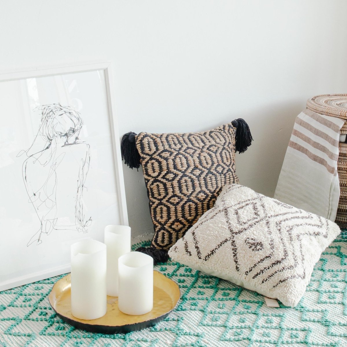 Cargar imagen en el visor de la galería, Cushions Java Black Cushion -