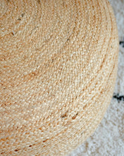 Cargar imagen en el visor de la galería, Stools &amp; Poufs Hill Round Pouf -